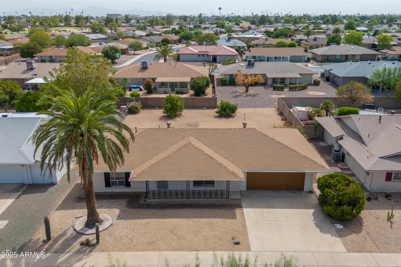 10301 Charter Oak Dr, Sun City, AZ 85351