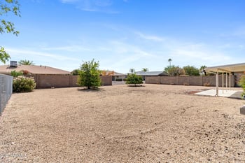10301 Charter Oak Dr, Sun City, AZ 85351