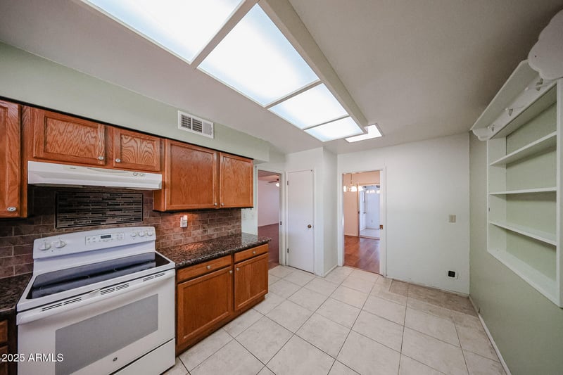 10301 Salem Dr, Sun City, AZ 85351