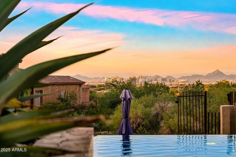 10302 16th Ave, Phoenix, AZ 85041