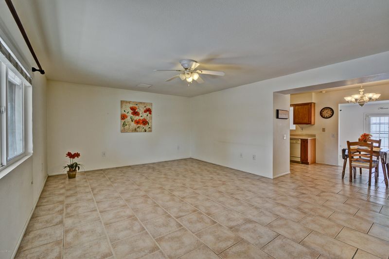 10302 W Edgewood Dr, Sun City, AZ 85351