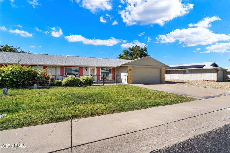 10303 Bright Angel Cir, Sun City, AZ 85351