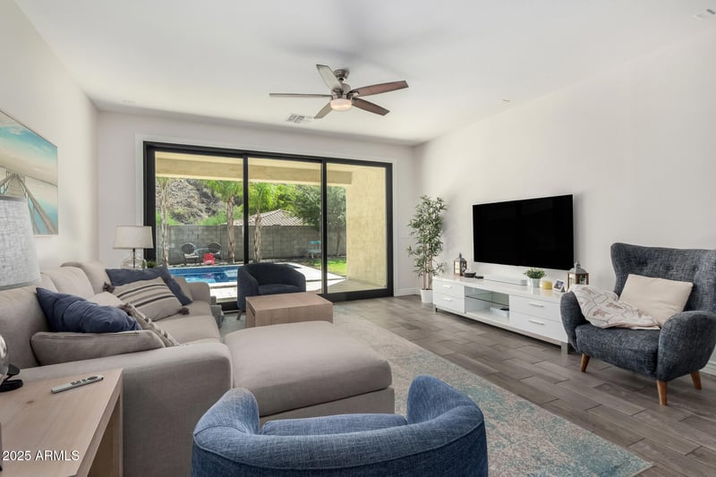 10303 Rosewood Ln, Peoria, AZ 85383