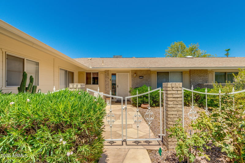 10304 Kingswood Cir, Sun City, AZ 85351