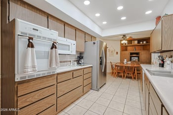 10305 W Loma Blanca Dr, Sun City, AZ 85351