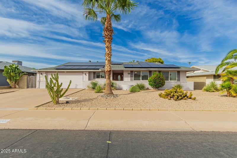 10306 Cameo Dr, Sun City, AZ 85351