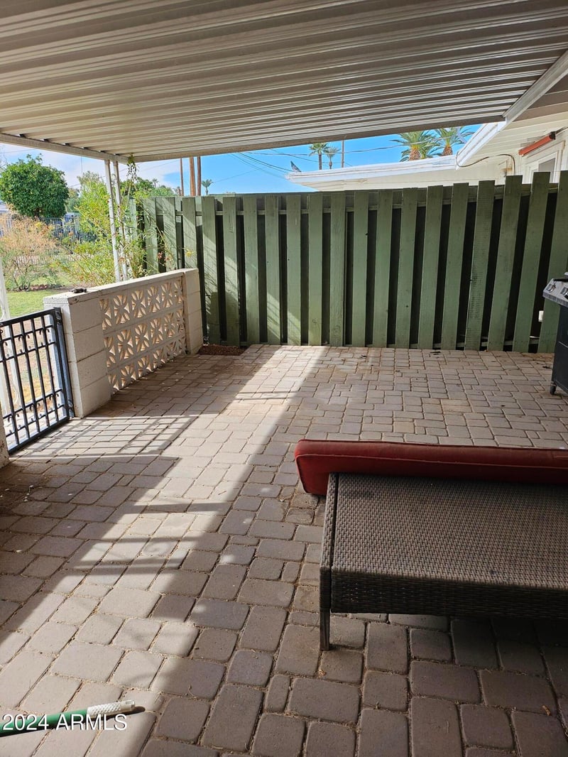 10307 Oakmont Dr, Sun City, AZ 85351