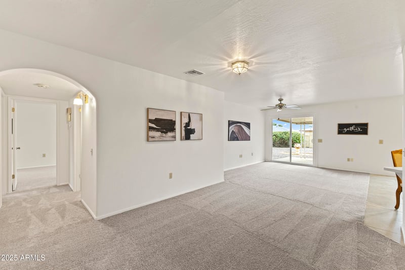 10307 Sutters Gold Ln, Sun City, AZ 85351