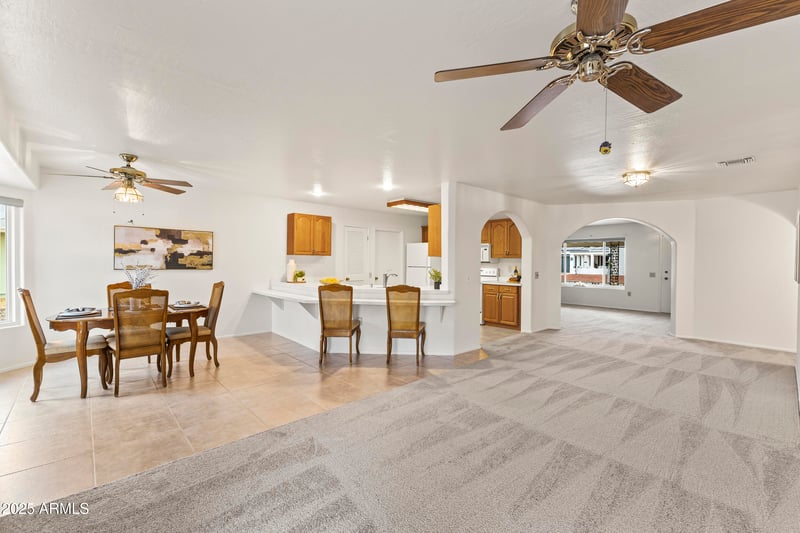 10307 Sutters Gold Ln, Sun City, AZ 85351