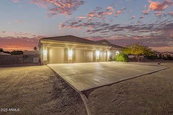 10310 Avenida Del Sol St, Peoria, AZ 85383