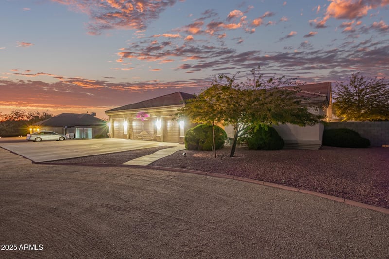 10310 Avenida Del Sol St, Peoria, AZ 85383