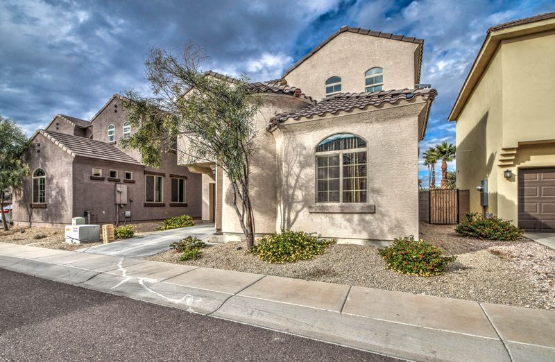 10310 W Monterosa Ave, Phoenix, AZ 85037