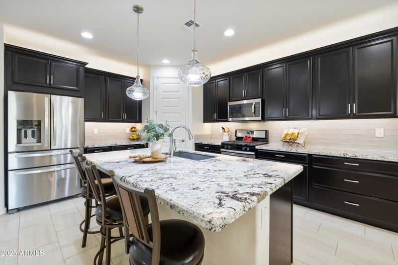 10311 Thunderbolt Ave, Mesa, AZ 85212