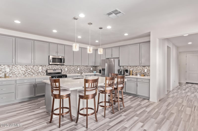 10311 Trent Ave, Mesa, AZ 85212