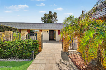10311 W Kingswood Cir, Sun City, AZ 85351