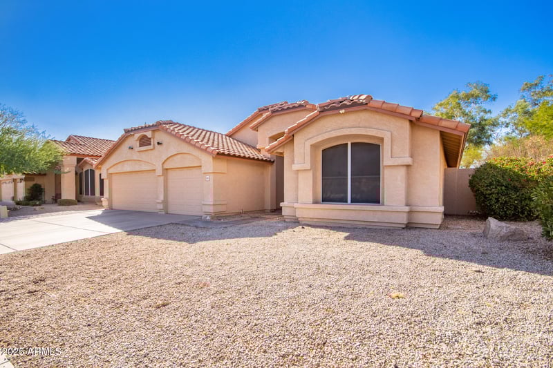 10312 58th Ln, Glendale, AZ 85302