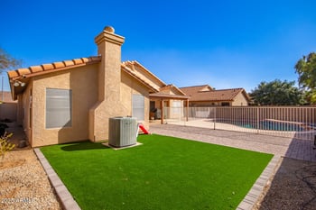 10312 58th Ln, Glendale, AZ 85302