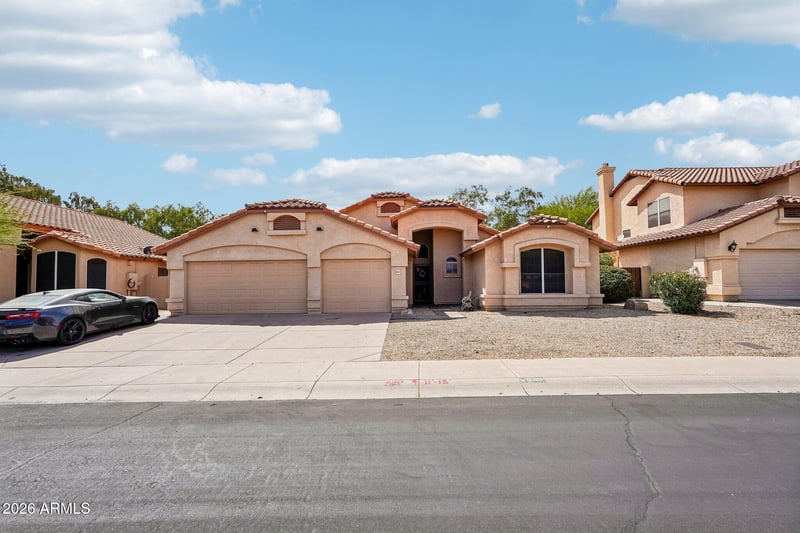 10312 N 58th Ln, Glendale, AZ 85302