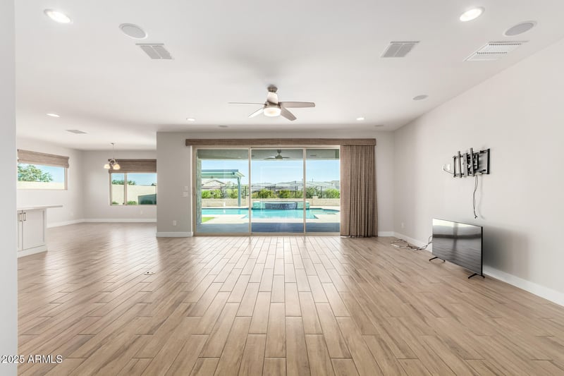 10313 Thornton Ave, Mesa, AZ 85212