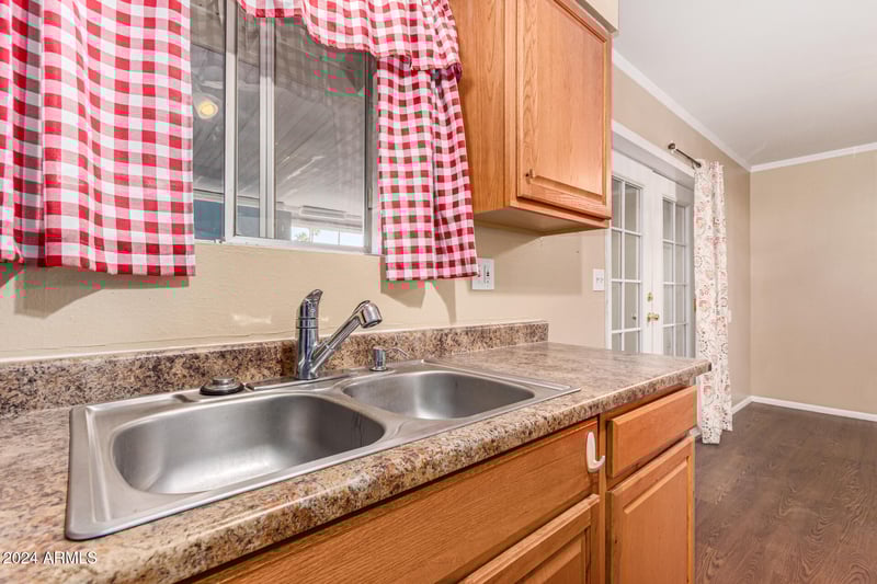 10314 Deanne Dr, Sun City, AZ 85351