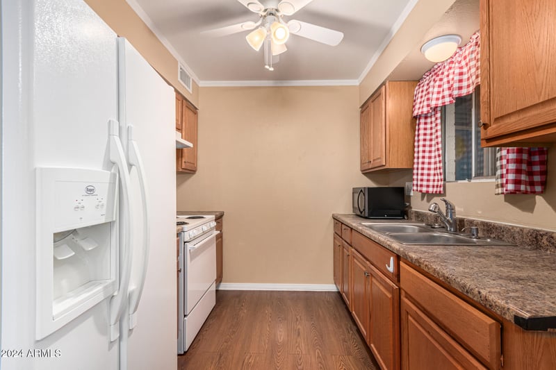 10314 Deanne Dr, Sun City, AZ 85351