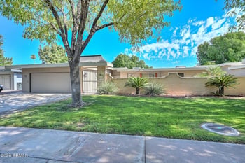 10314 Spanish Moss Ln, Sun City, AZ 85373