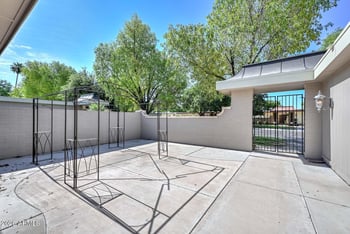 10314 W Spanish Moss Ln, Sun City, AZ 85373