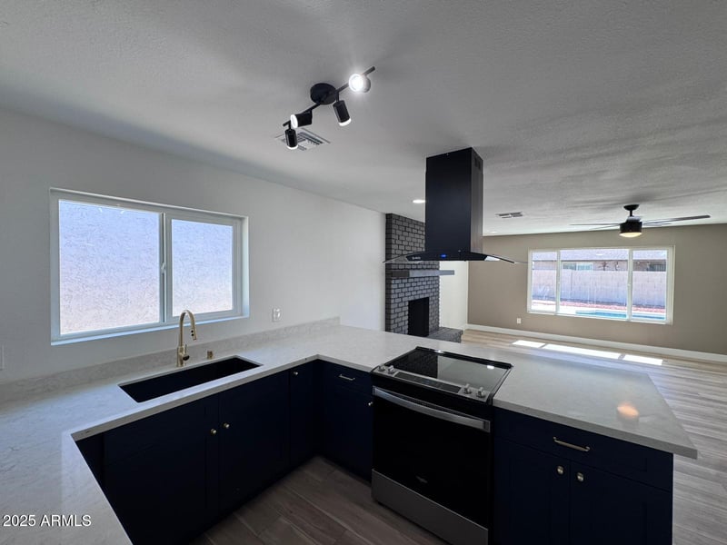 10315 Hazelwood Ave, Phoenix, AZ 85037