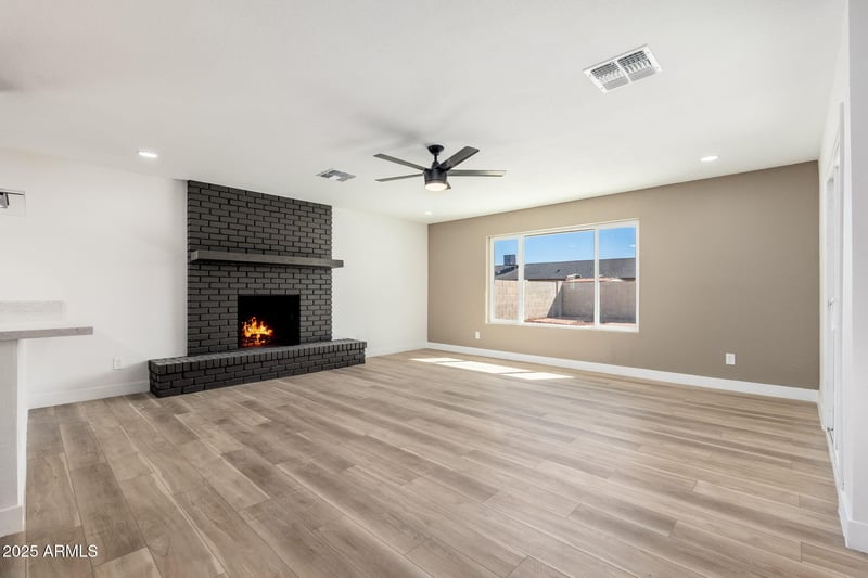 10315 Hazelwood Ave, Phoenix, AZ 85037