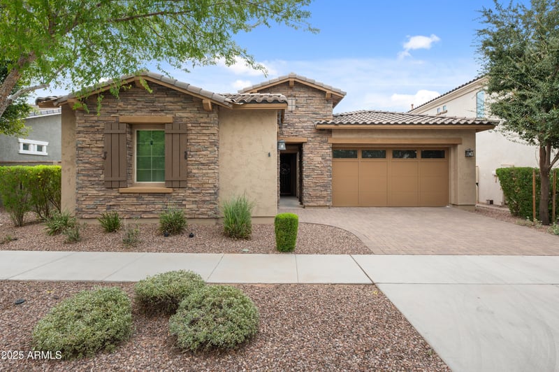 10317 Catalyst Ave, Mesa, AZ 85212
