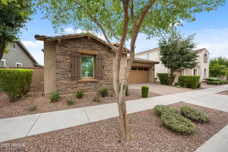 10317 Catalyst Ave, Mesa, AZ 85212