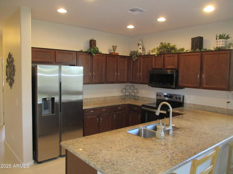 10317 Papago St, Tolleson, AZ 85353