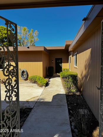 10318 Manzanita Dr, Sun, AZ 85373