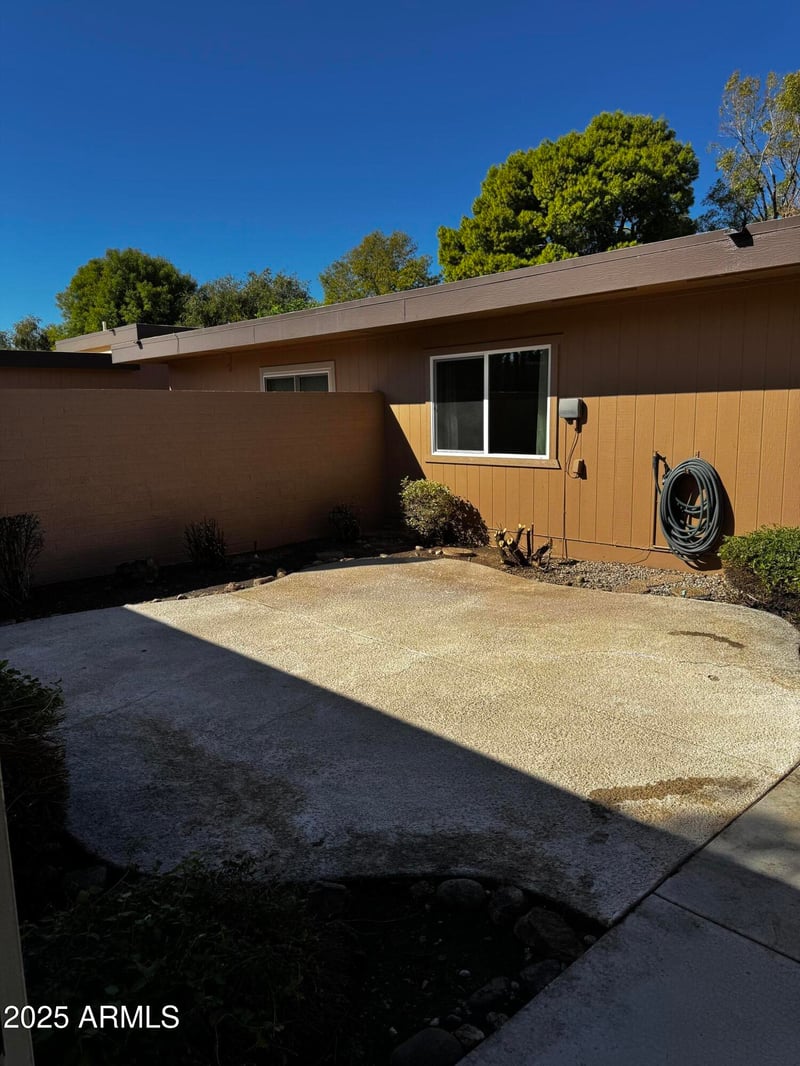 10318 Manzanita Dr, Sun City, AZ 85373