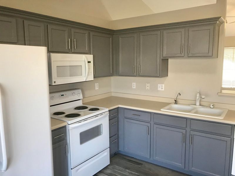 10318 W Medlock Dr, Glendale, AZ 85307