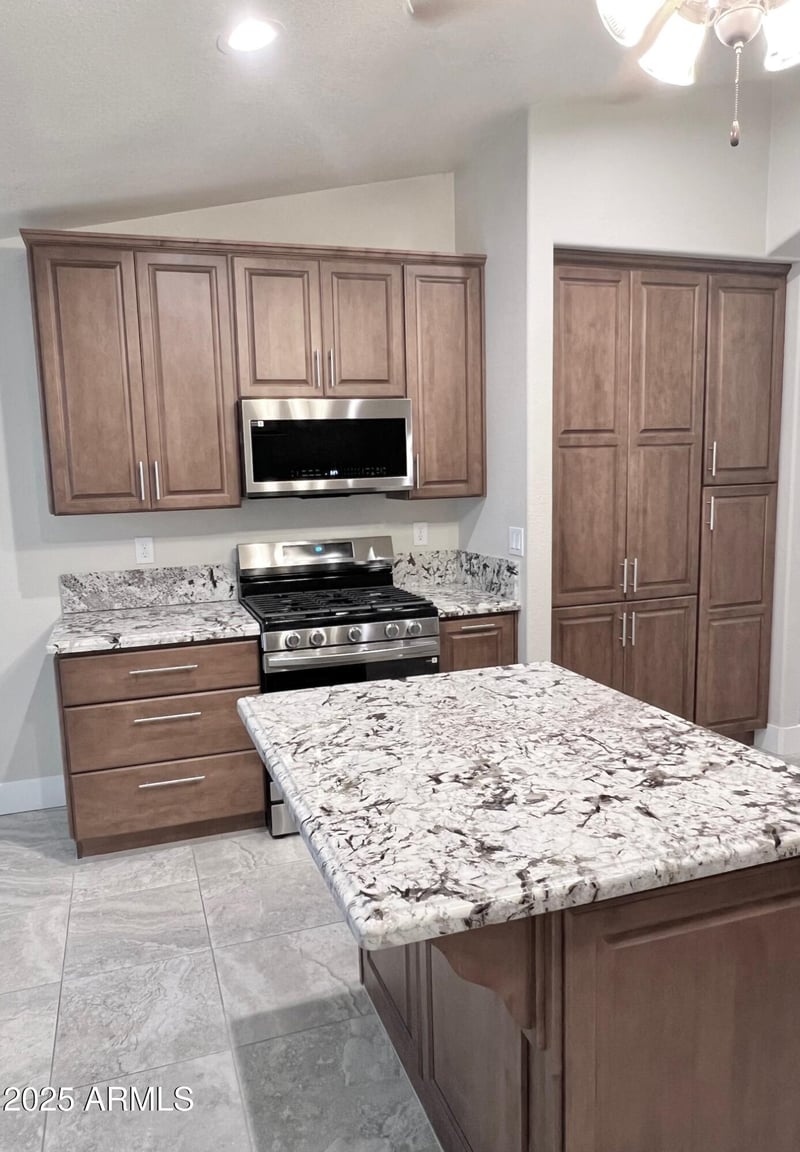 10319 Arrowvale Dr, Sun Lakes, AZ 85248