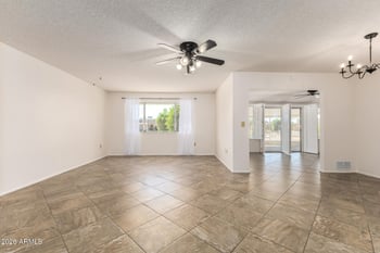 10319 Twin Oaks Dr, Sun City, AZ 85351