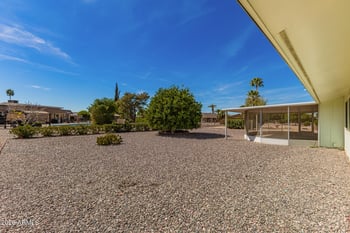 10319 Twin Oaks Dr, Sun City, AZ 85351