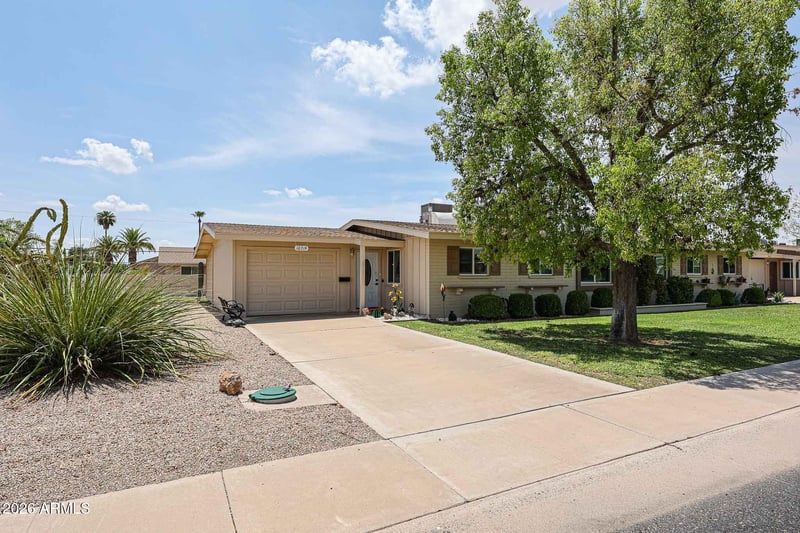 10319 W Clair Dr, Sun City, AZ 85351