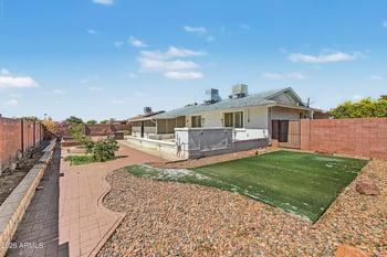 10319 W Cumberland Dr, Sun City, AZ 85351