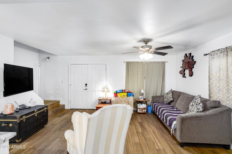 1032 Redfield Rd, Tempe, AZ 85283