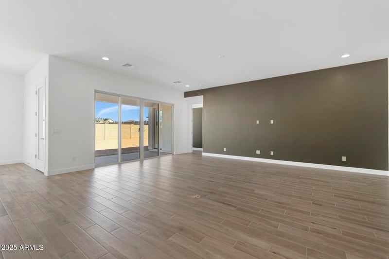 1032 J Waltz Way, Apache Junction, AZ 85120