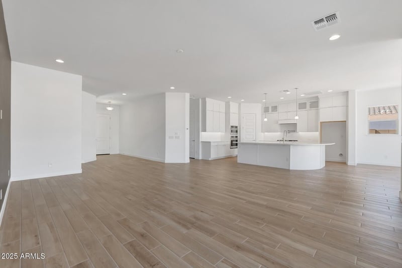 1032 J Waltz Way, Apache Junction, AZ 85120