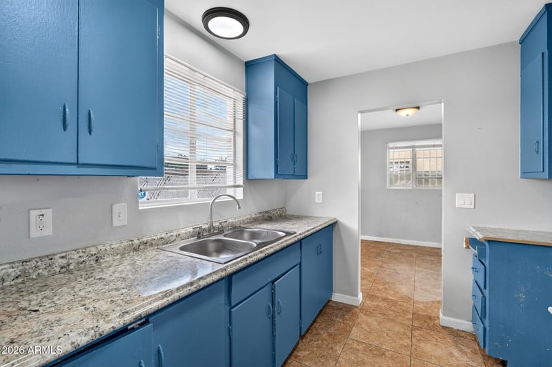 1032 N 27th Dr, Phoenix, AZ 85009