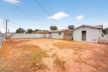 1032 N 27th Dr, Phoenix, AZ 85009
