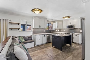 1032 N 59th St, Mesa, AZ 85205
