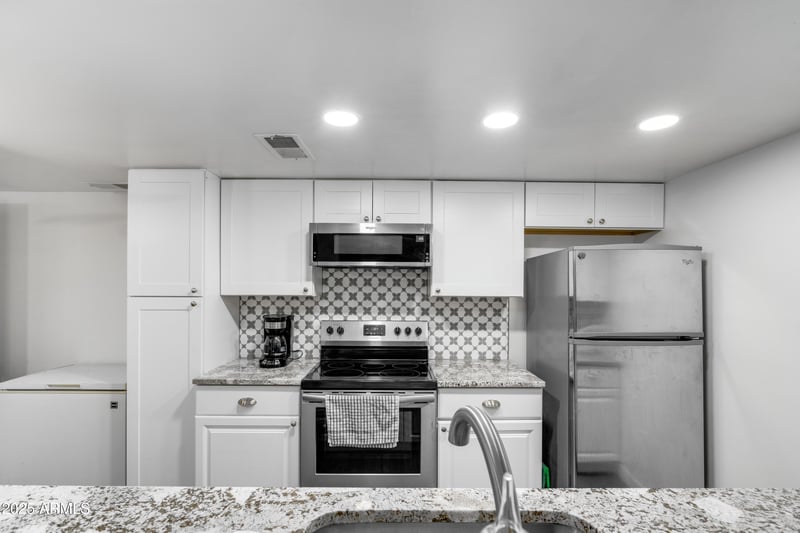 1032 Redfield Rd, Tempe, AZ 85283
