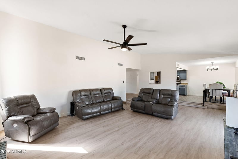 10320 Hazelwood Ave, Phoenix, AZ 85037