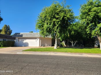 10320 Loma Blanca Dr, Sun City, AZ 85351