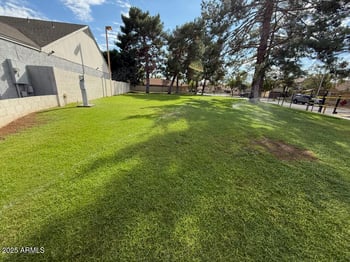 10321 65th Dr, Glendale, AZ 85302